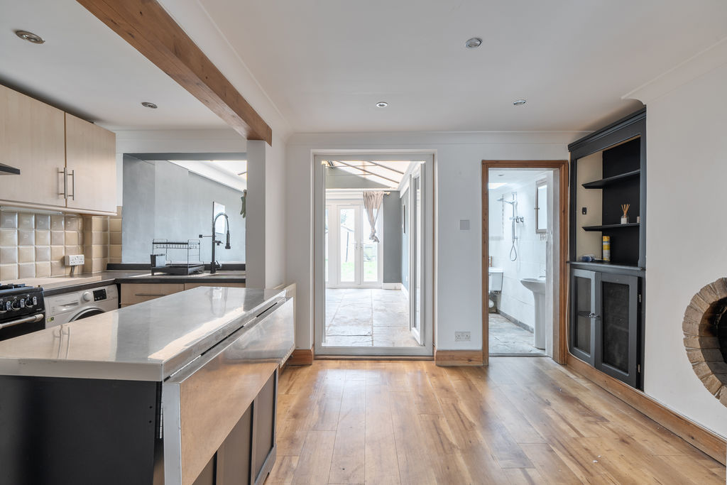 Dining- click for photo gallery